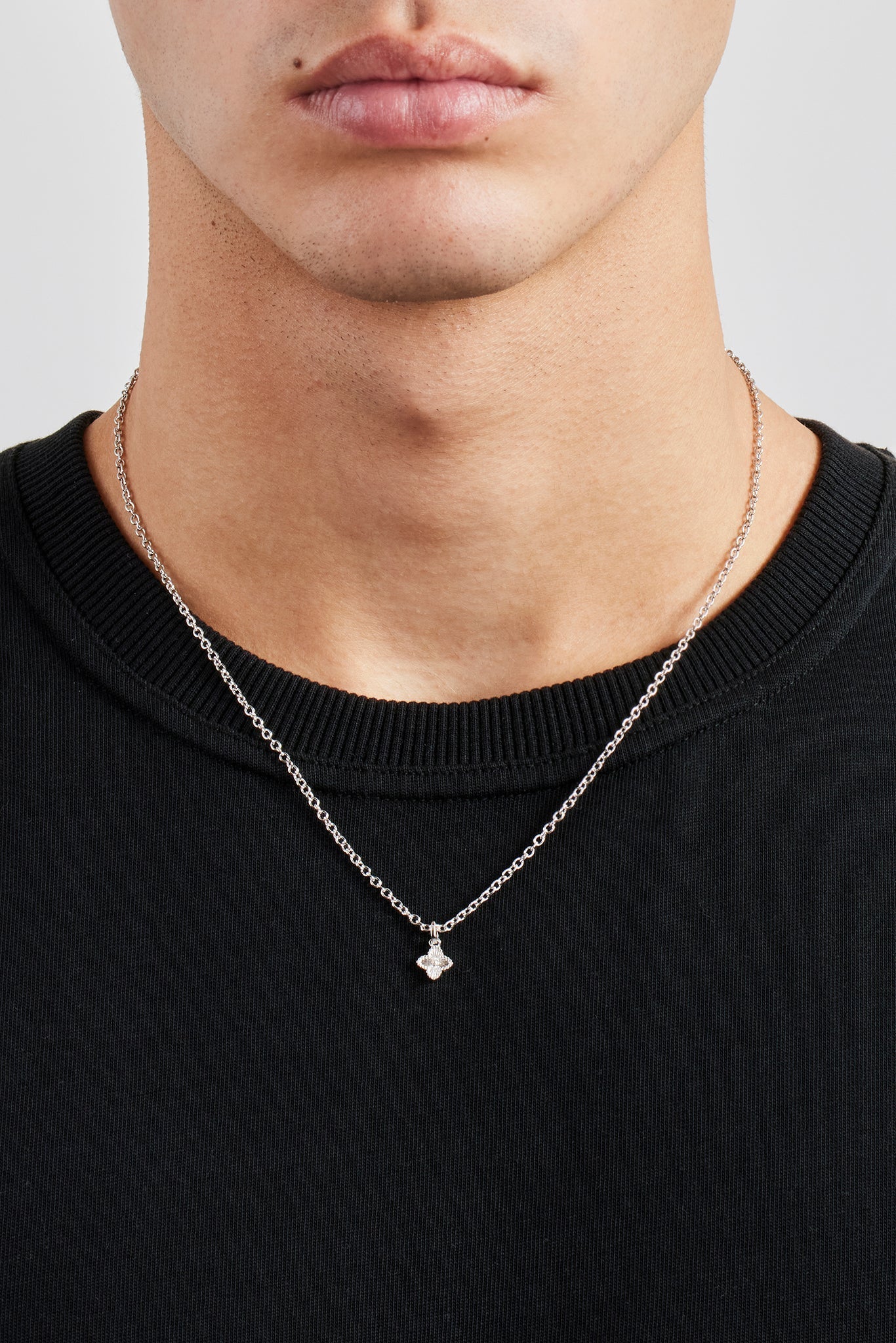 Polished Motif Pendant Necklace - 8mm