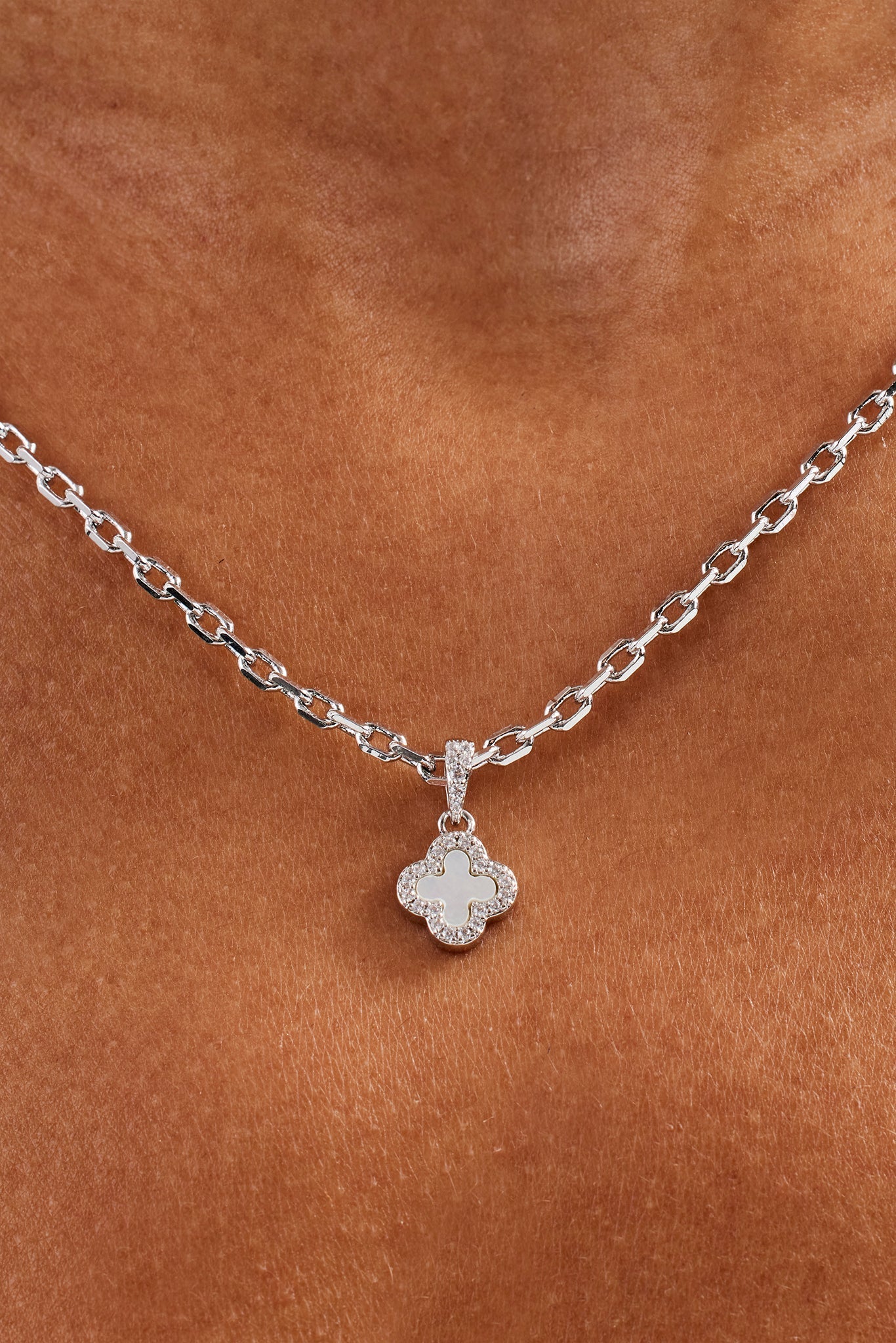 Mother Of Pearl Motif Rolo Necklace - 8mm - White