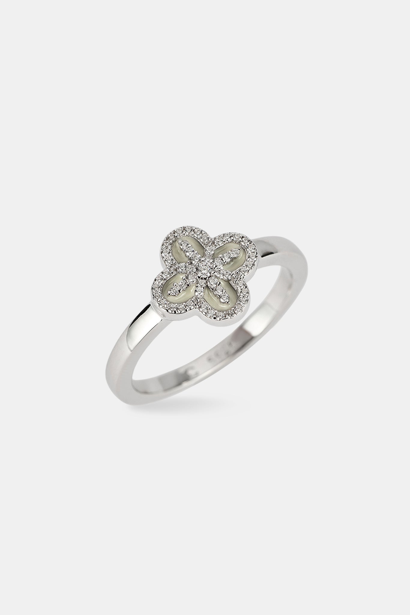 Star Motif Band Ring - 8mm - White
