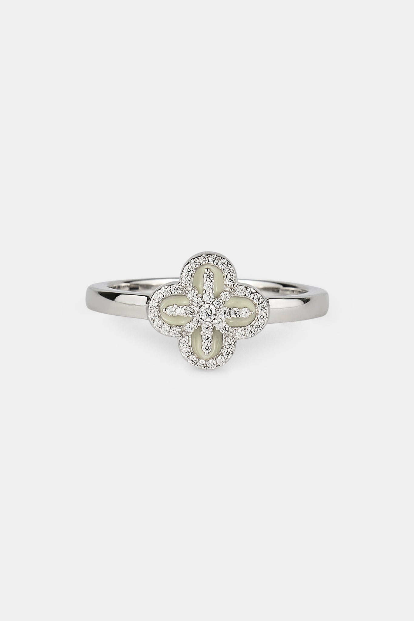 Star Motif Band Ring - 8mm - White
