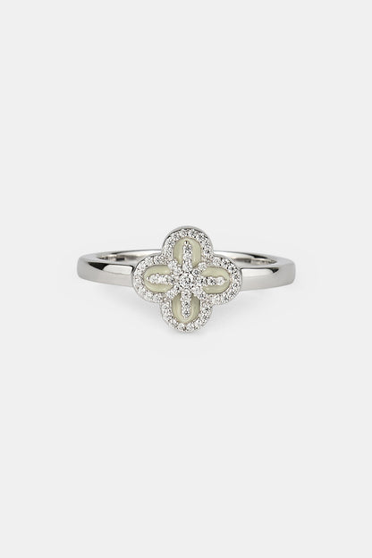Star Motif Band Ring - 8mm - White