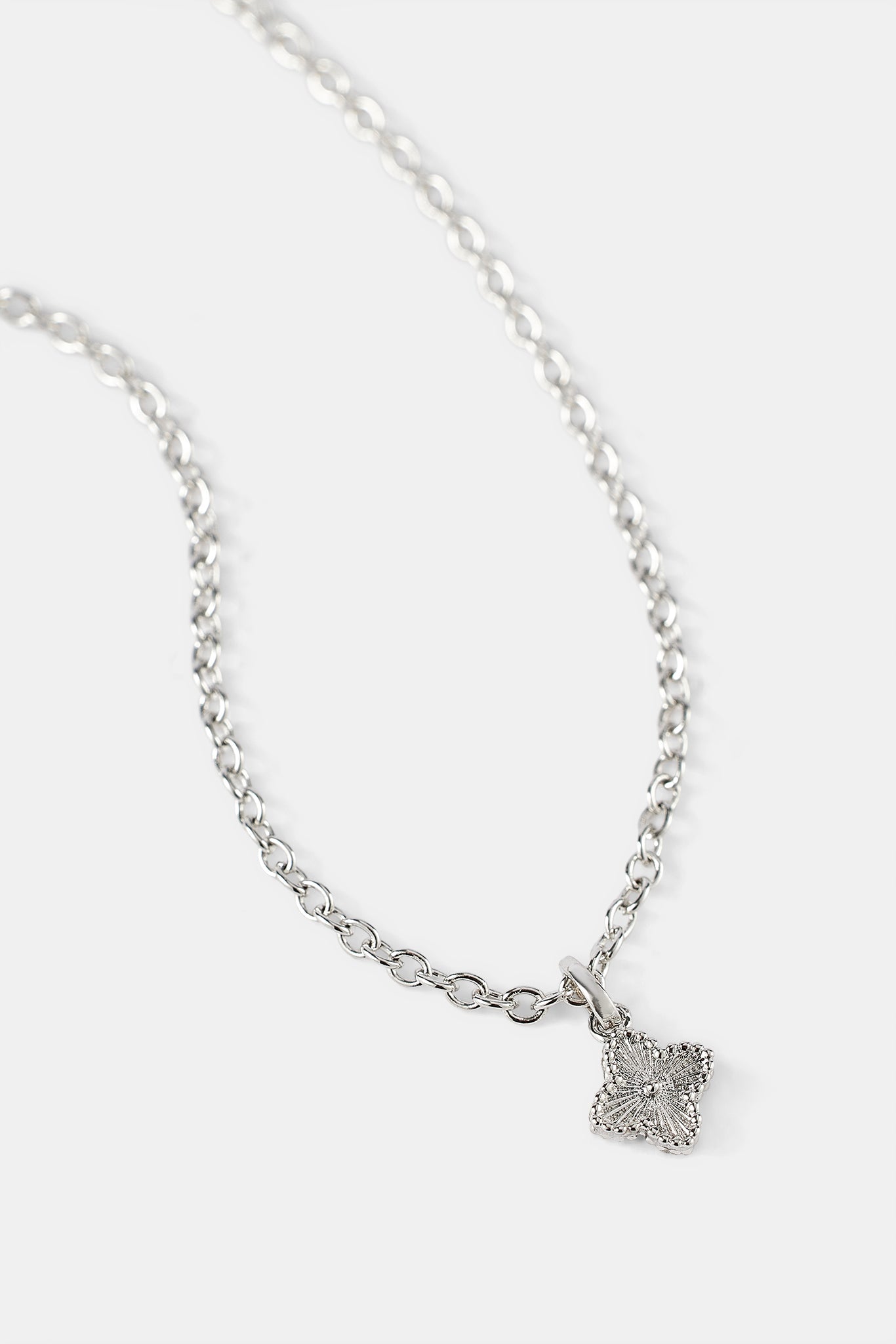 Polished Motif Pendant Necklace - 8mm