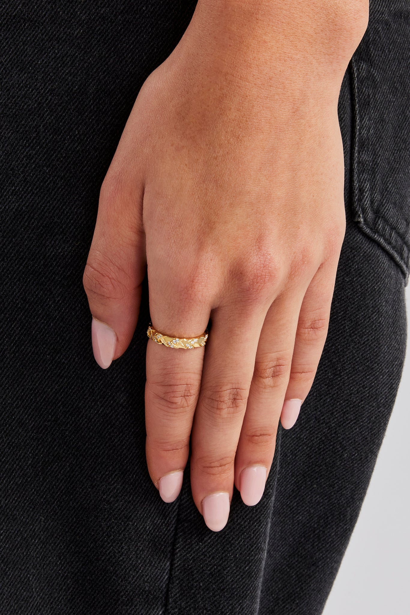 Polished & Iced Woven Ring - 5mm - Gold